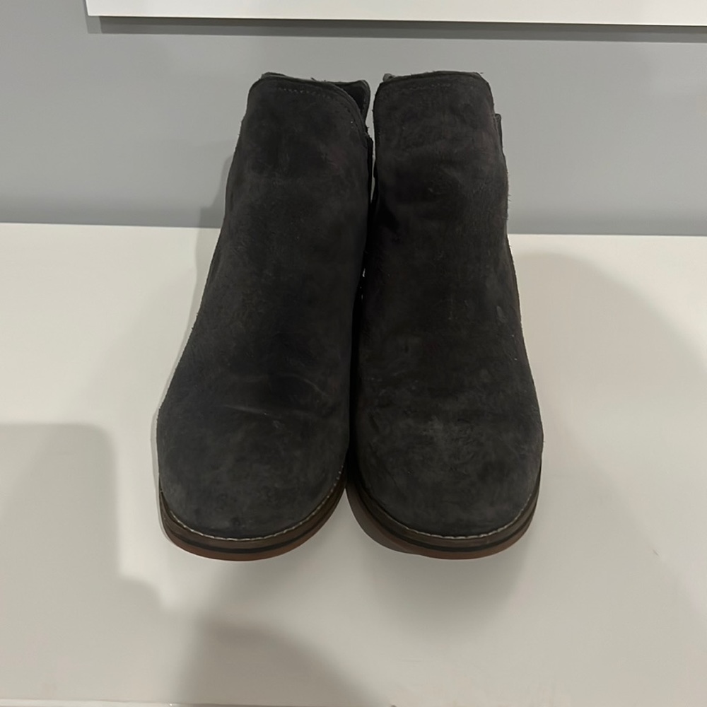 Blondo Waterproof Booties - Picture 3 of 8